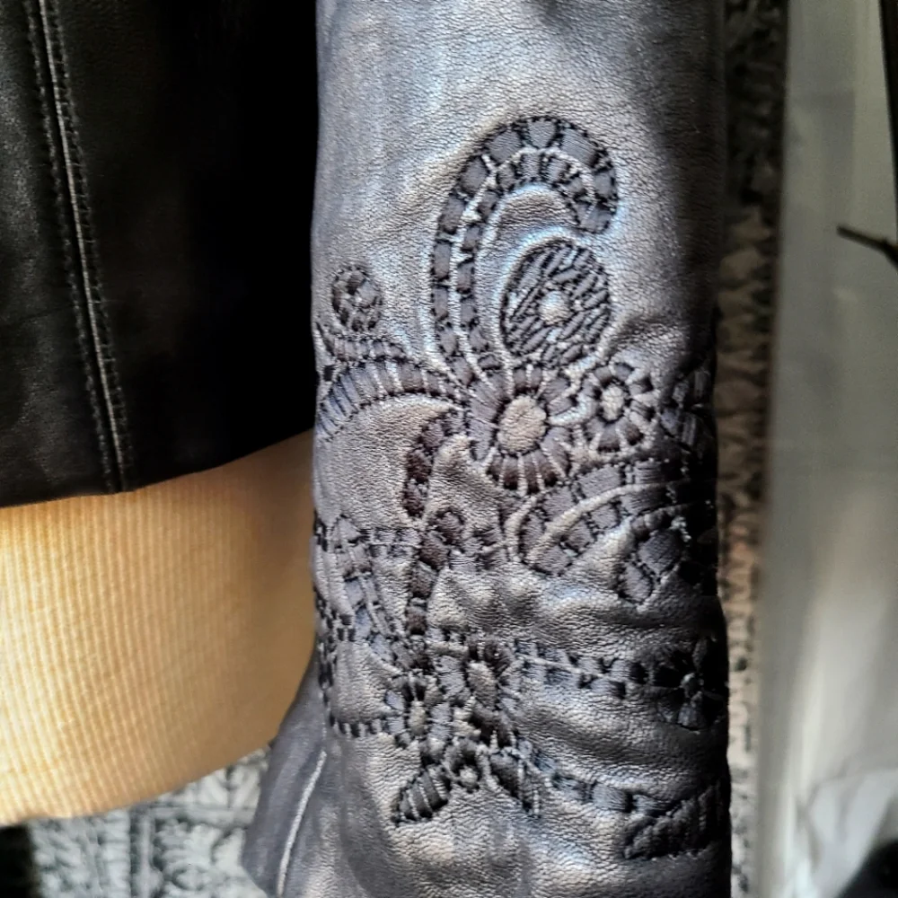JONES NEW YORK...GORGEOUS JACKET - Picture 5 of 9